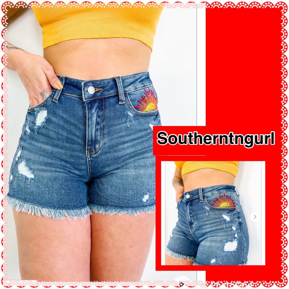 NWT JUDY BLUE High Rise Medium Wash Distressed Denim Embroider Rainbow Shorts